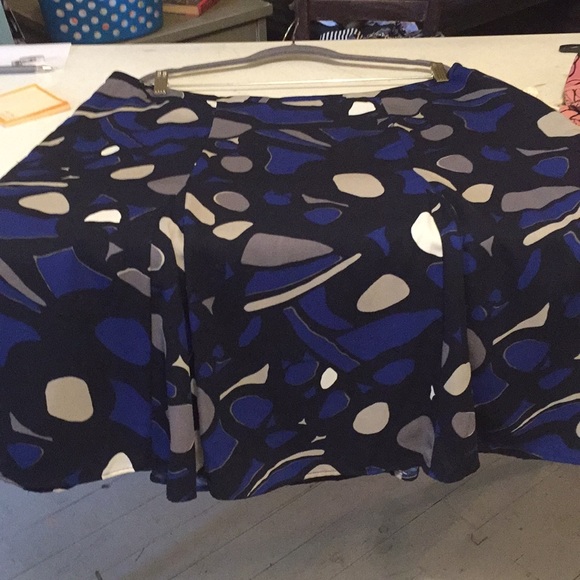 Skirt - Picture 2 of 7